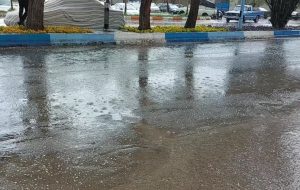آبگرفتگی در معابر اهر بر اثر بارش باران و تگرگ
